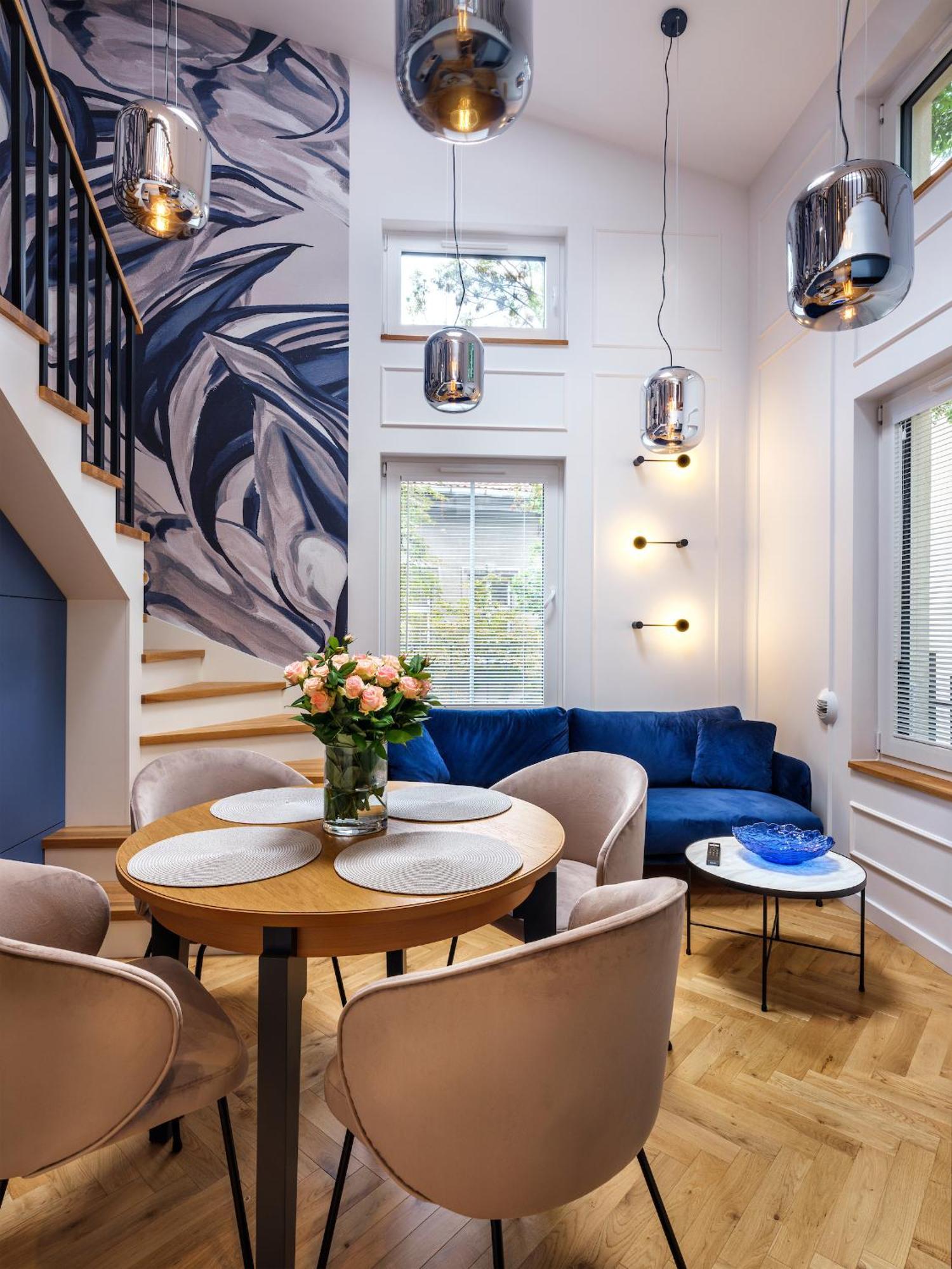 Tyzenhauz Siemiradzkiego Street Apartment *